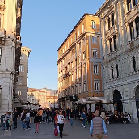 Casa Vacanze Trieste - Vista Piazza Unita 외부 사진