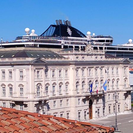 Casa Vacanze Trieste - Vista Piazza Unita 외부 사진