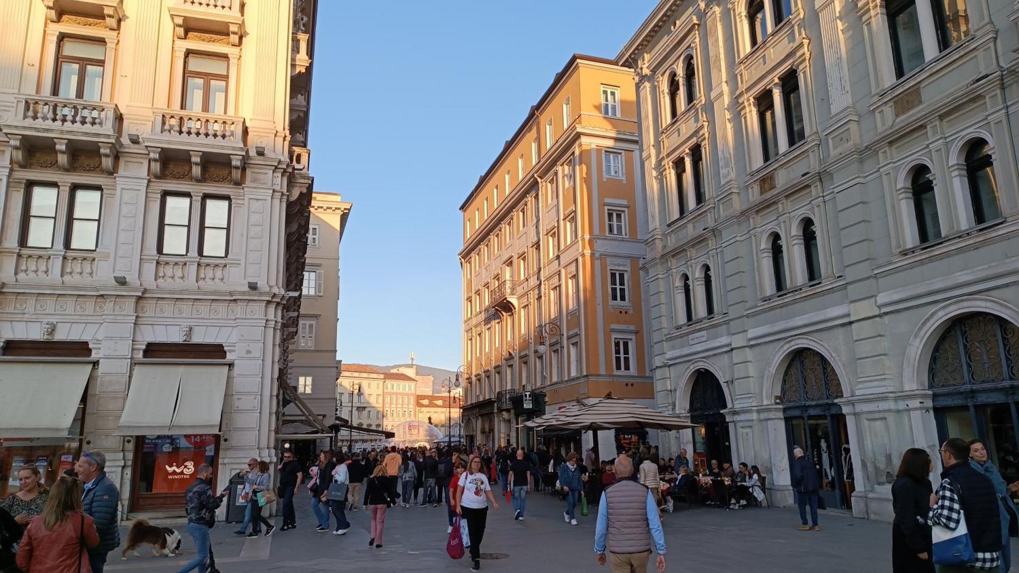 Casa Vacanze Trieste - Vista Piazza Unita 외부 사진